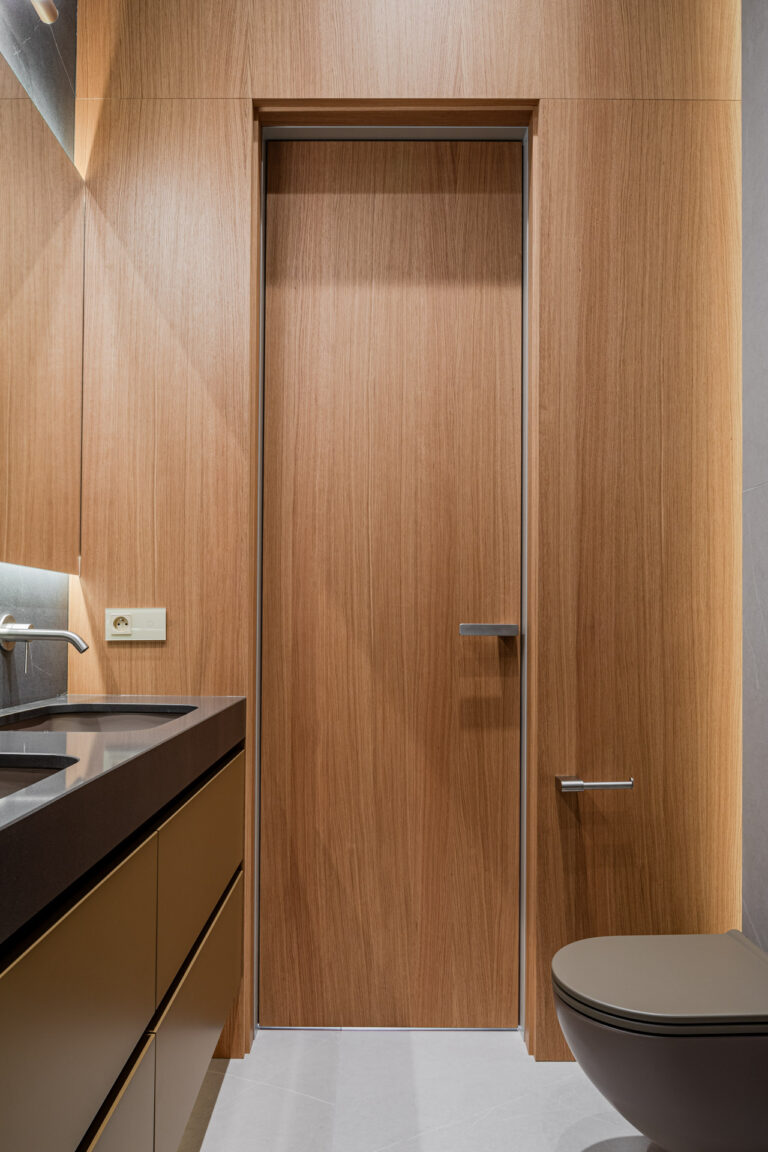 Scheucher WOODflor WF222 oraz drzwi ukryte MORIC i loft