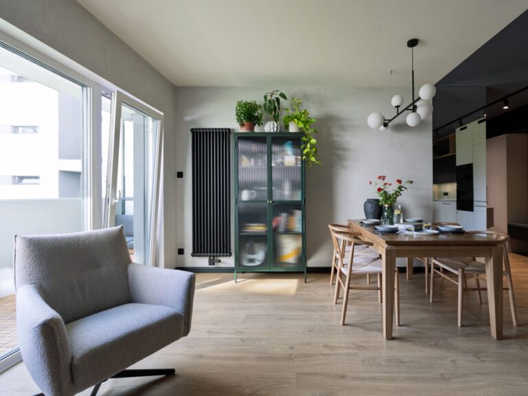 Panele laminowane Pergo Visby Dąb Manor oraz drzwi PORTA Natura Vector J